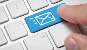 12 exemples de mails de relance pour améliorer votre prospection